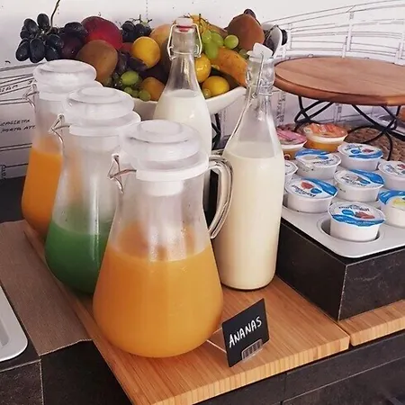 Riva 33 住宿加早餐酒店 切萨雷奥港