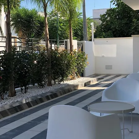 Riva 33 4* 切萨雷奥港