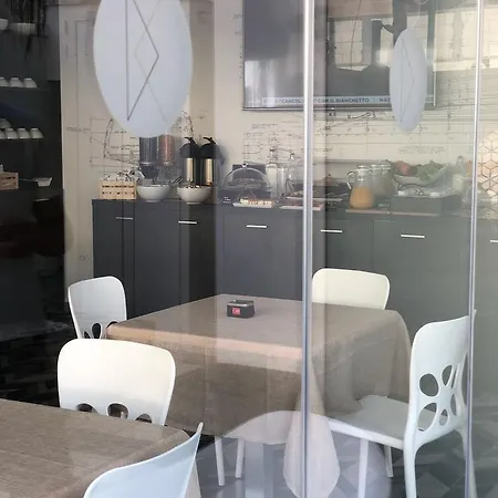 Riva 33 切萨雷奥港